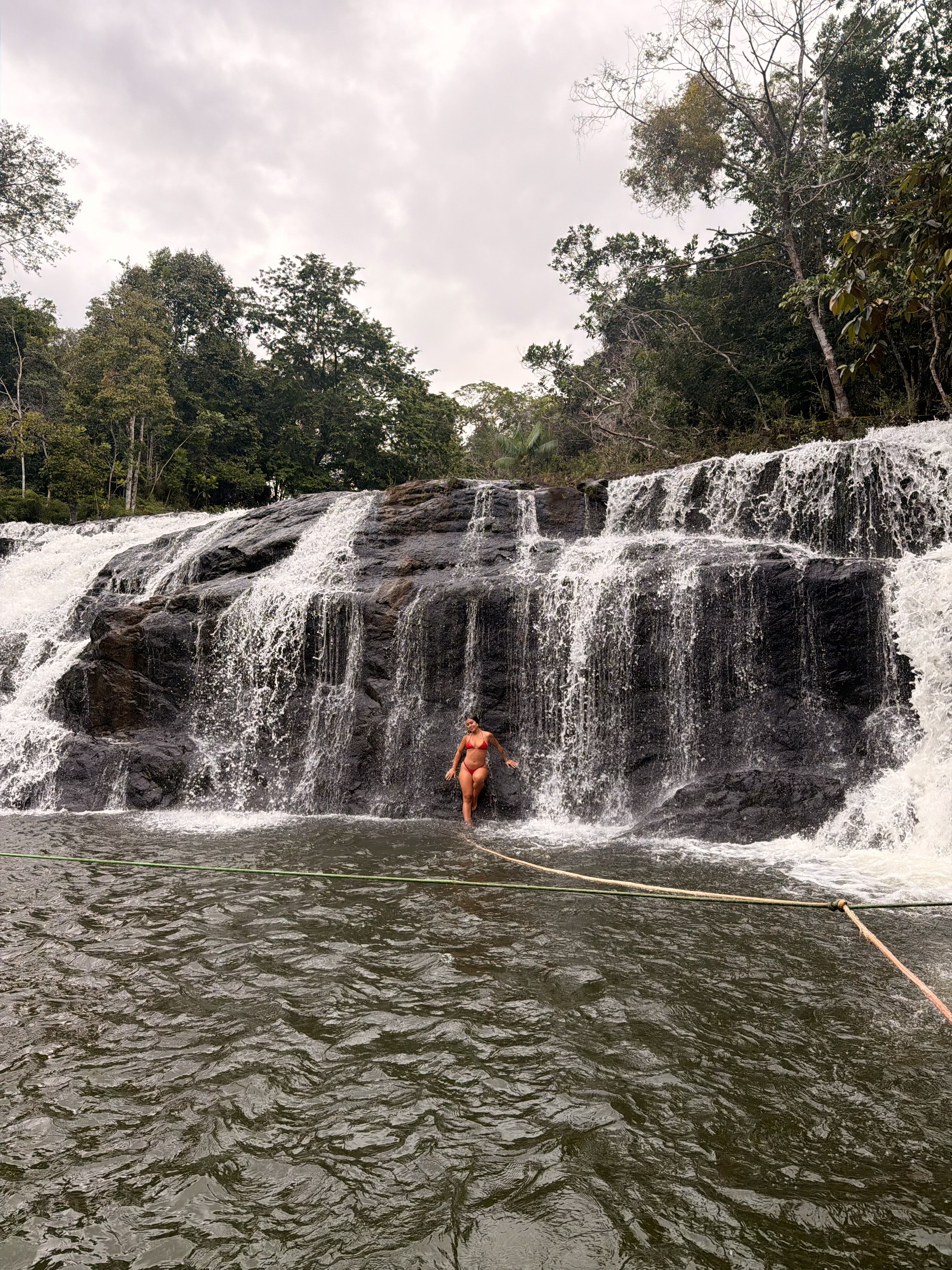 Quedas largas da Cachoeira do Tijuípe